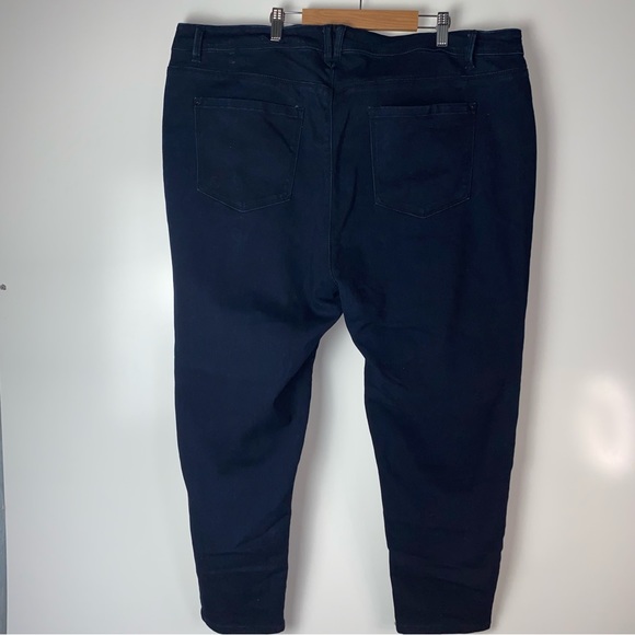 Curve appeal Minimalist Jegging - Picture 2 of 4